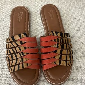Crown Vintage sandals size 8.5